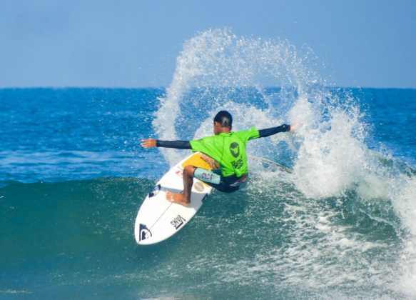 Matheus Jhones, Hang Loose Surf Attack, Praia da Baleia, São Sebastião (SP). Foto: Erik Medalha.