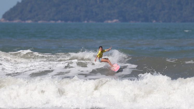 Joana Costa, Circuito Lanai Surf 2024, Praia do Sapê, Ubatuba (SP). Foto: Ronie Pasini / @thesearch_fotos.