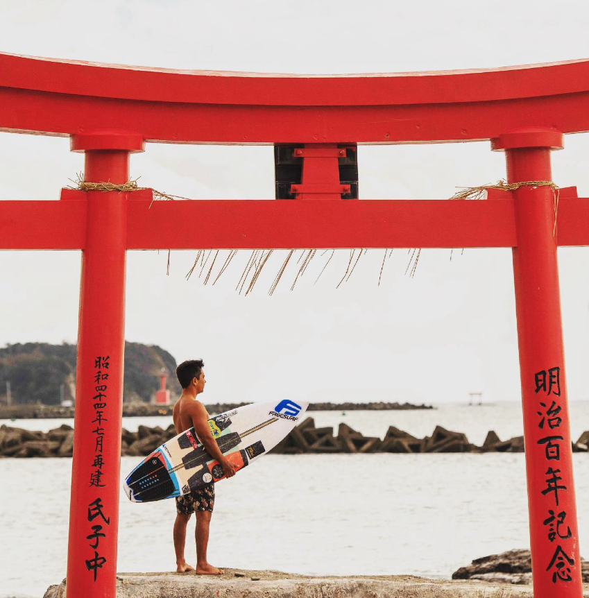 Dennis Tihara em produção do Grupo Sal no Japão