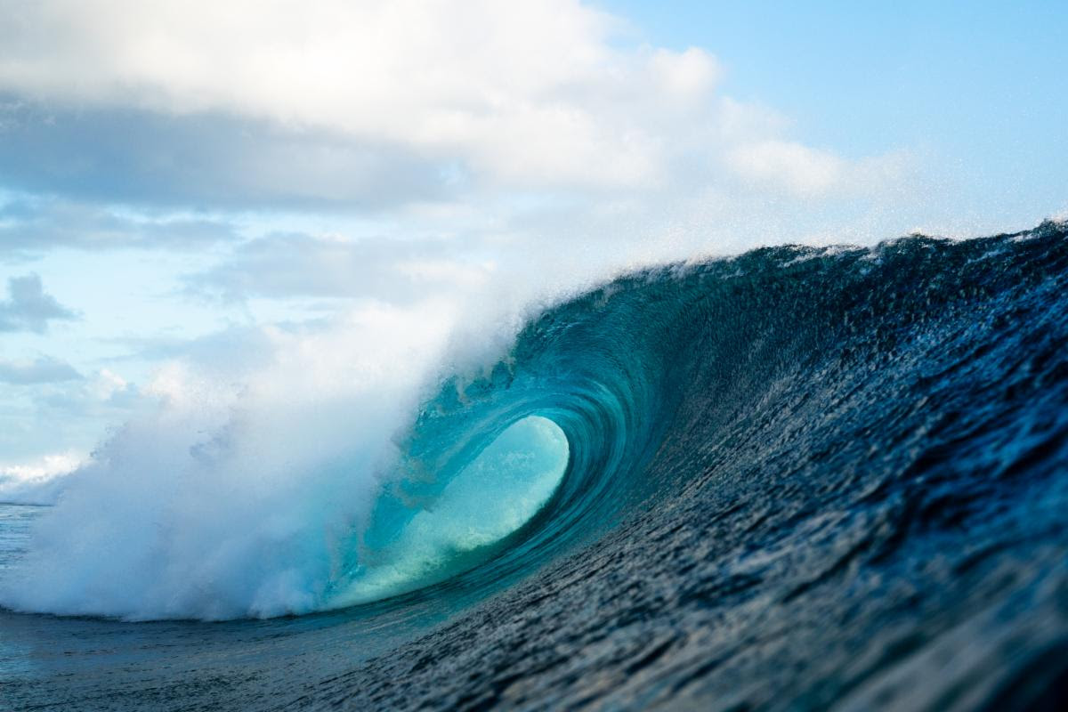Icônica onda de Teahupoo, Taiti, recebe os Jogos Olímpicos 2024.