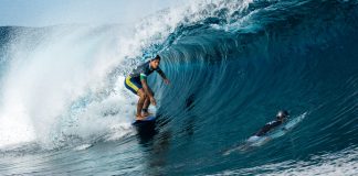 Tudo pronto em Teahupoo