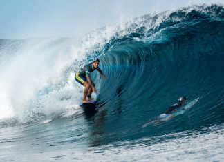 Tudo pronto em Teahupoo