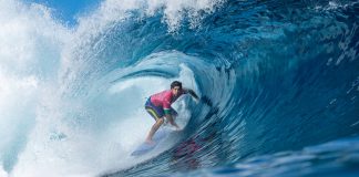 Gabriel Medina estreia com vitória