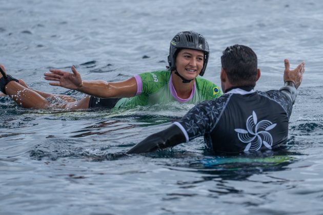 Luana Silva e Paulo Moura, Jogos Olímpicos 2024, Teahupoo, Taiti. Foto: ISA / Pablo Franco.