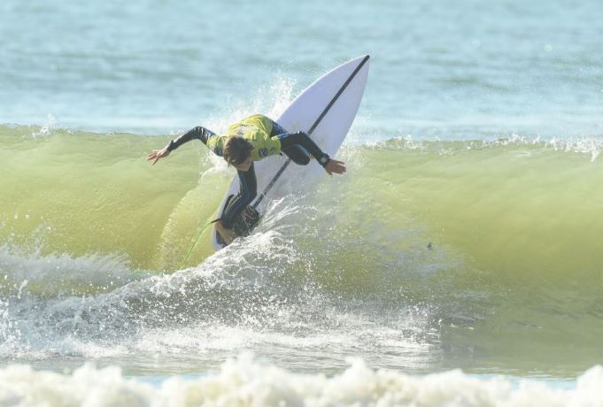 Primeira etapa Circuito Surf Talentos Oceano, praia da Ferrugem, Garopaba (SC).