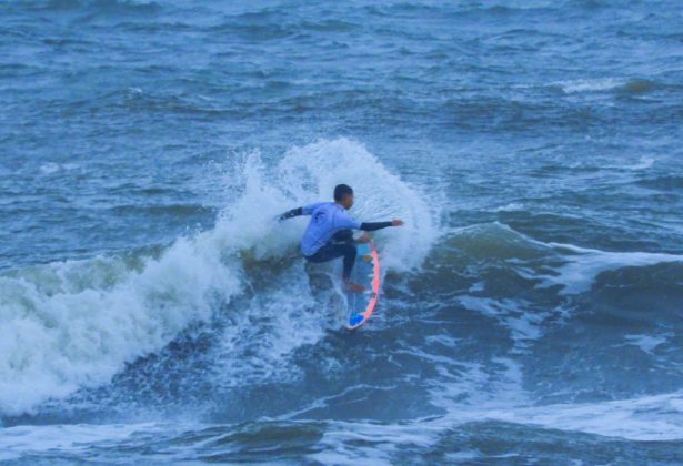 Kalani Robles, Circuito Paulista Colegial de Surf 2024, praia Boqueirão Norte, Ilha Comprida (SP). Foto: Erik Medalha.