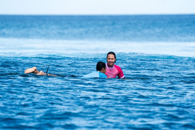 Jordy Smith e Rio Waida, Jogos Olímpicos 2024, Teahupoo, Taiti. Foto: ISA / Jimenez.