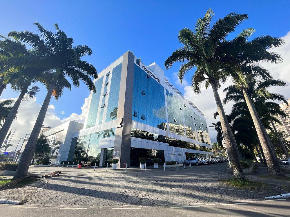 Ribalta Hotel localizado no bairro da Barra da Tijuca.