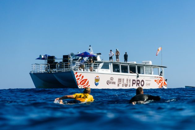 Barco dos atletas, Fiji Pro 2024, Cloudbreak, Tavarua. Foto: WSL / Matt Dunbar.