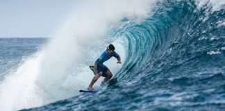 Medina é bronze em Teahupoo