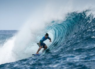 Medina é bronze em Teahupoo