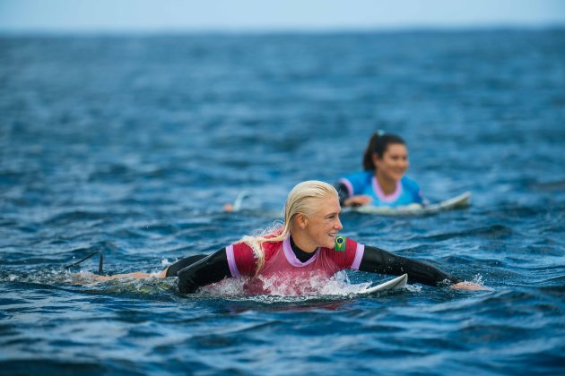 Tatiana Weston-Webb e Brisa Hennessy, Jogos Olímpicos 2024, Teahupoo, Taiti. Foto: ISA / Beatriz Ryder.