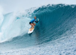 Tatiana é prata em Teahupoo