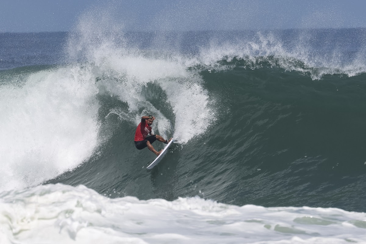 Igor Moraes é o surfista nota 10 da história do Circuito Banco do Brasil de Surfe.