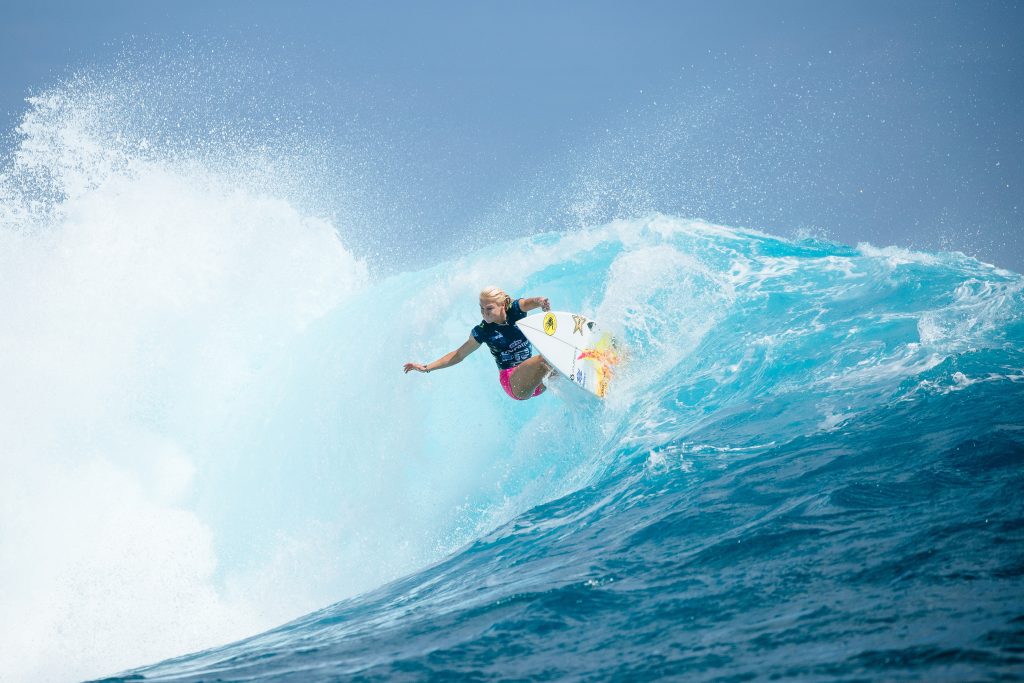 Tatiana Weston-Webb segue viva na busca por vaga no WSL Finals.