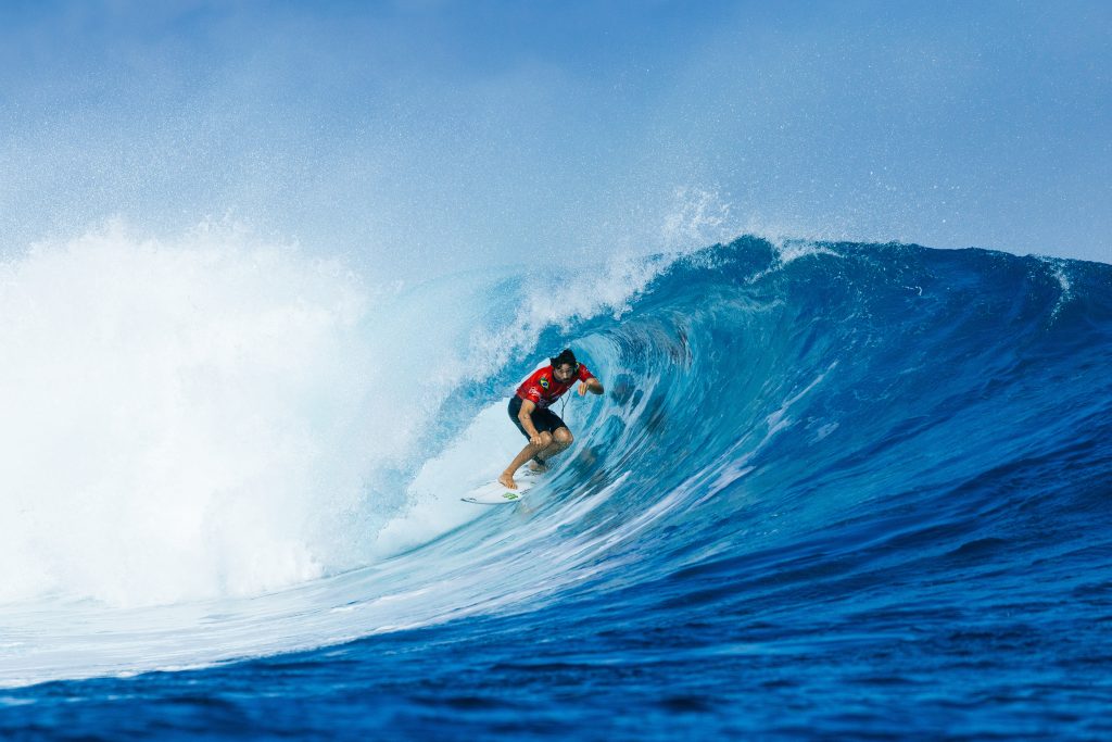 Yago Dora está nas oitavas de final do Fiji Pro 2024.