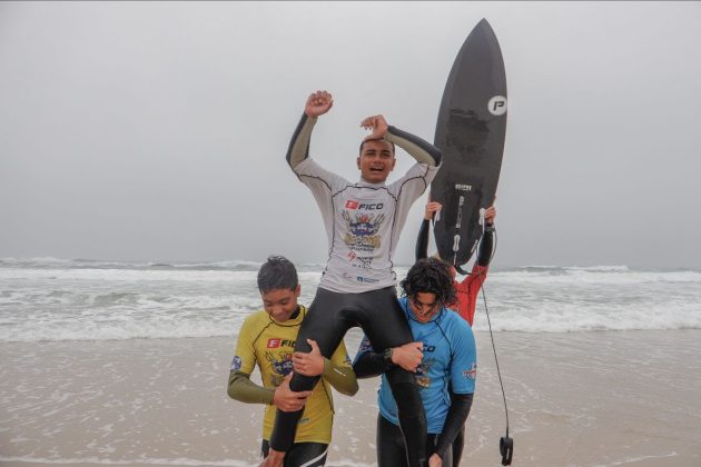 Yuri Gabryel, Fico Kids and Kings 2024, Praia da Joaquina, Florianópolis (SC). Foto: Fabio Barrios de Oliveira.