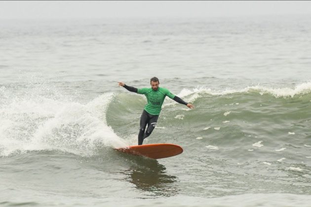 Daniel Mika, Circuito Catarinense de Longboard 2024, Terceira Pedra, Praia de Itapoá (SC). Foto: Márcio David.