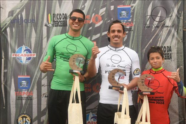 Circuito Catarinense de Longboard 2024, Terceira Pedra, Praia de Itapoá (SC). Foto: Márcio David.