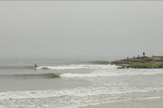 Circuito Catarinense de Longboard 2024, Terceira Pedra, Praia de Itapoá (SC). Foto: Márcio David.