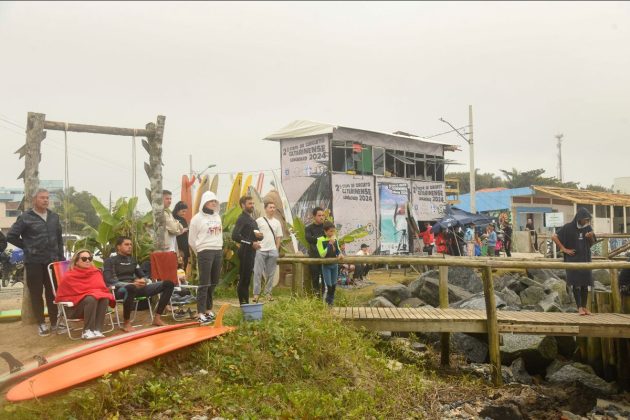 Circuito Catarinense de Longboard 2024, Terceira Pedra, Praia de Itapoá (SC). Foto: Márcio David.