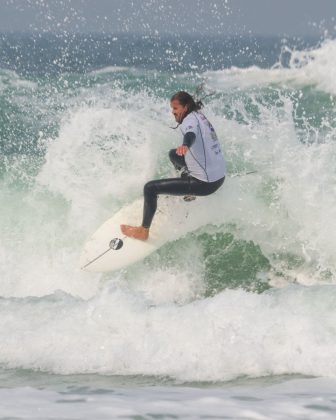 Rafael Lueders, Fico Kids and Kings 2024, Praia da Joaquina, Florianópolis (SC). Foto: Fabio Barrios de Oliveira.