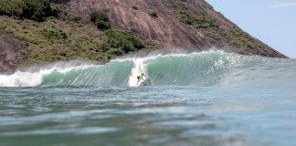 Sinal amarelo em Itacoá