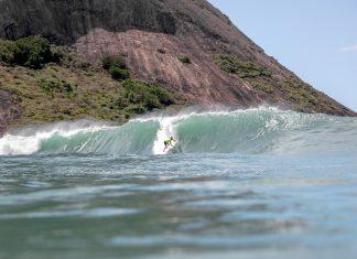 Sinal amarelo em Itacoá