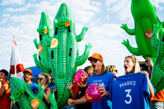 Torcida da Caroline Marks, WSL Finals 2024, Trestles, Califórnia (EUA). Foto: WSL / Thiago Diz.