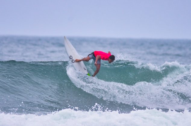 John Muller, Copa SP, Hang Loose Surf Attack, Praia de Camburi, São Sebastião (SP). Foto: Erik Medalha.