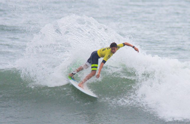 John Muller, Hang Loose Surf Attack 2024, Praia de Camburi, São Sebastião (SP). Foto: Erik Medalha.