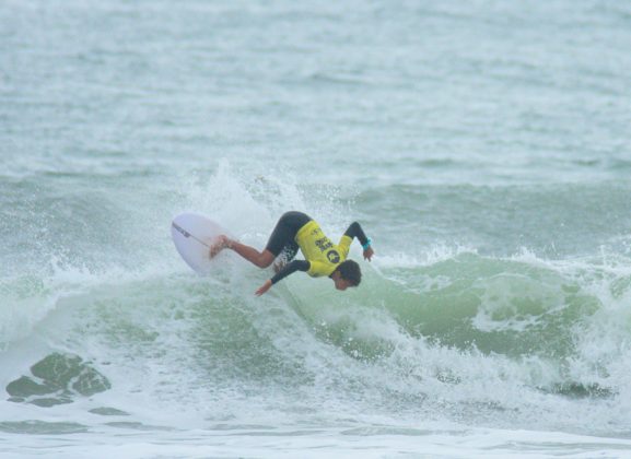 Levi Silva, Hang Loose Surf Attack 2024, Praia de Camburi, São Sebastião (SP). Foto: Erik Medalha.