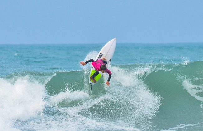 Matheus Jhones, Hang Loose Surf Attack, Praia de Camburi, São Sebastião (SP). Foto: Erik Medalha.