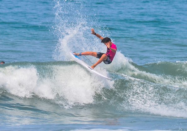 Vini Palma, Hang Loose Surf Attack, Praia de Camburi, São Sebastião (SP). Foto: Erik Medalha.