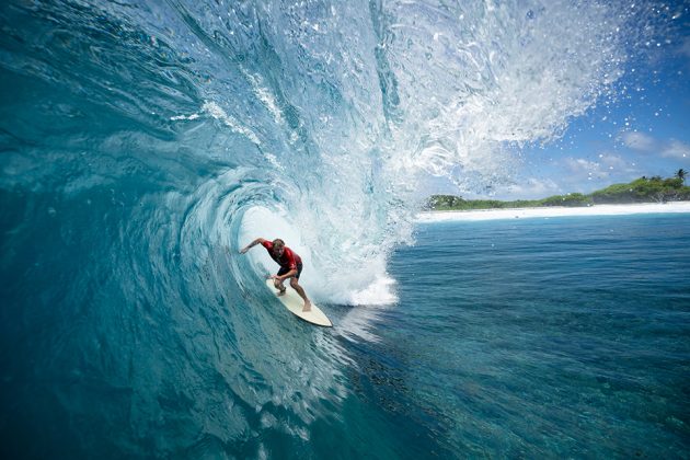 Taj Burrow, Four Seasons Maldives Surfing Championships Trophy, Sultans, Maldivas. Foto: Jon Frank.