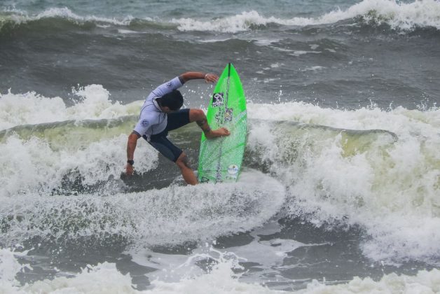 Douglas Noronha, SPSurf Master 2024, Praia do Centro, Peruíbe (SP). Foto: Erik Medalha.