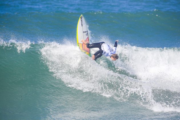 Tully Wylie, Ericeira Pro 2024, Ribeira D'Ilhas, Portugal. Foto: WSL / Masurel.