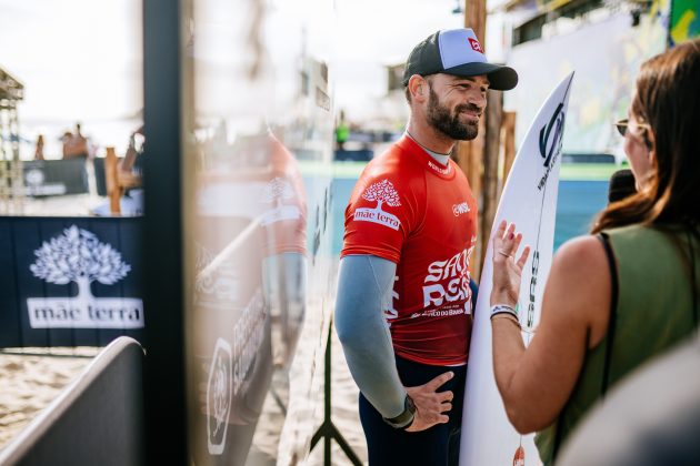 Alejo Muniz, Corona Saquarema Pro 2024, Itaúna, Rio de Janeiro. Foto: WSL / Thiago Diz.