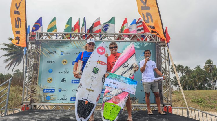 Laura Raupp e Larissa dos Santos, Francês Surf Festival, Marechal Deodoro (AL). Foto: Fabio Barrios de Oliveira.