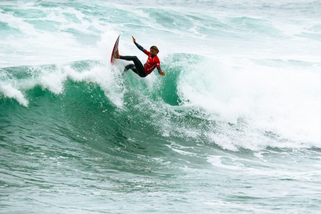 Carlos Munoz, Ericeira Pro 2024, Ribeira D'Ilhas, Portugal. Foto: WSL / Manel Geada.