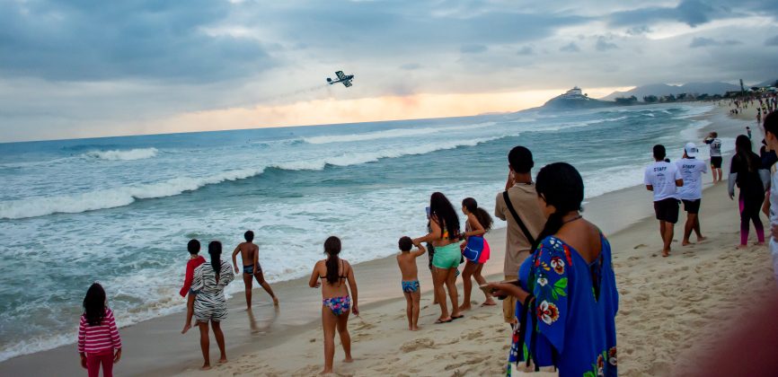 Esquadrilha Ceu, Corona Saquarema Pro 2024, Praia de Itaúna (RJ). Foto: Esquadrilha Ceu.