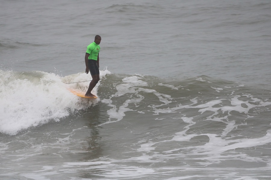 Jefson Silva, campeão paulista de longboard 2023.