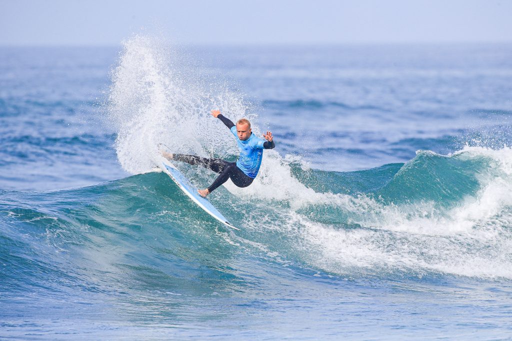 Joel Vaughan derrota Miguel Pupo nas quartas de final do Masculino.