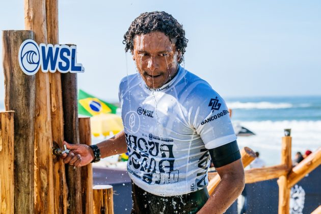 Cauã Costa, Corona Saquarema Pro 2024, Itaúna, Rio de Janeiro. Foto: WSL / Thiago Diz.