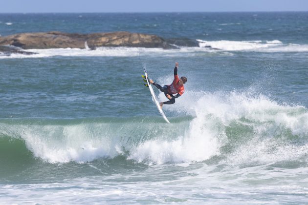 Mateus Herdy, Corona Saquarema Pro 2024, Itaúna, Rio de Janeiro. Foto: WSL / Daniel Smorigo.