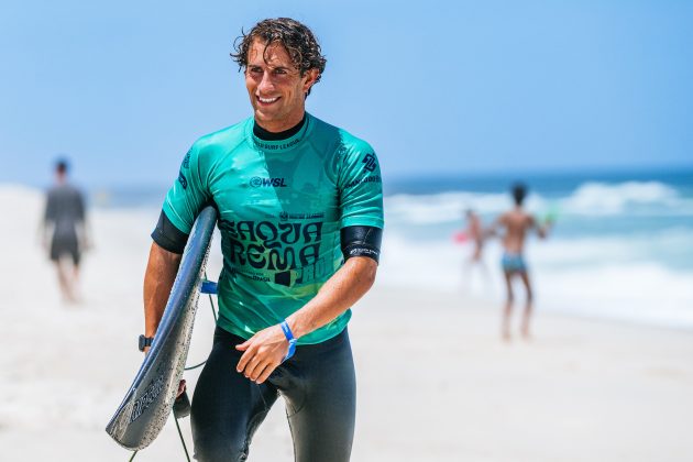 Nacho Gundensen, Corona Saquarema Pro 2024, Itaúna, Rio de Janeiro. Foto: WSL / Thiago Diz.