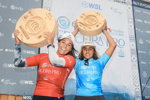 Sally Fitzgibbons e Tya Zebrowski, Ericeira Pro 2024, Ribeira D'Ilhas, Portugal. Foto: WSL / Masurel.