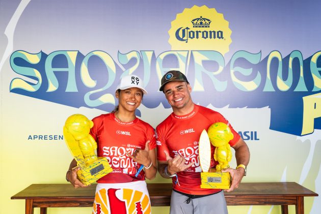 Vahine Fierro e Deivid Silva, Corona Saquarema Pro 2024, Itaúna, Rio de Janeiro. Foto: WSL / Thiago Diz.