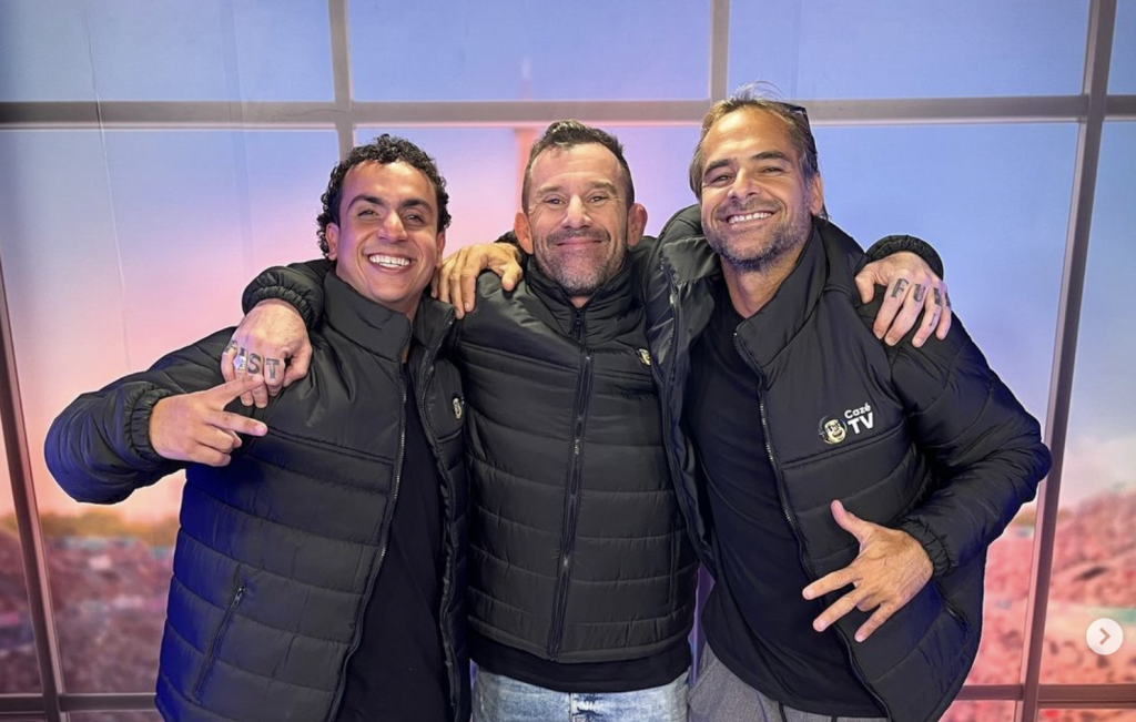 Pedro Brasil, Rick Lopes e Marcelo Trekinho na transmissão da CazéTV