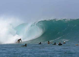 Mês histórico nas Mentawai